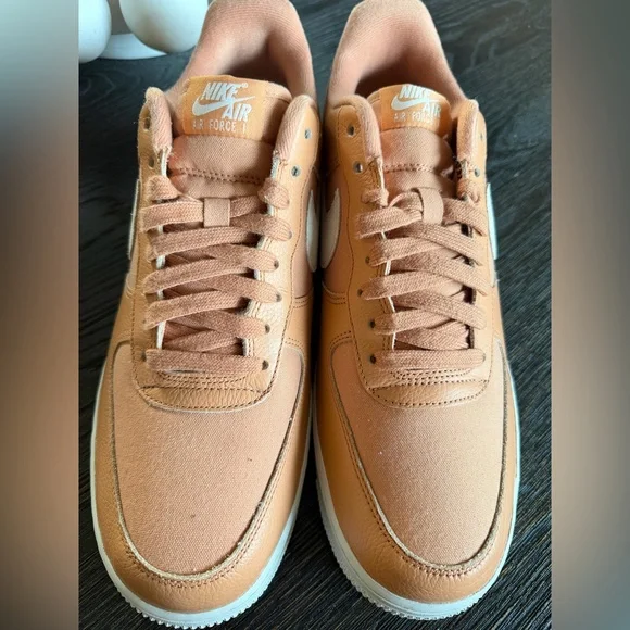 NEW MEN'S NIKE AIR FORCE 1 '07 LX IN AMBER BROWN & PHANTOM! Size 11.5 - Picture 4 of 11